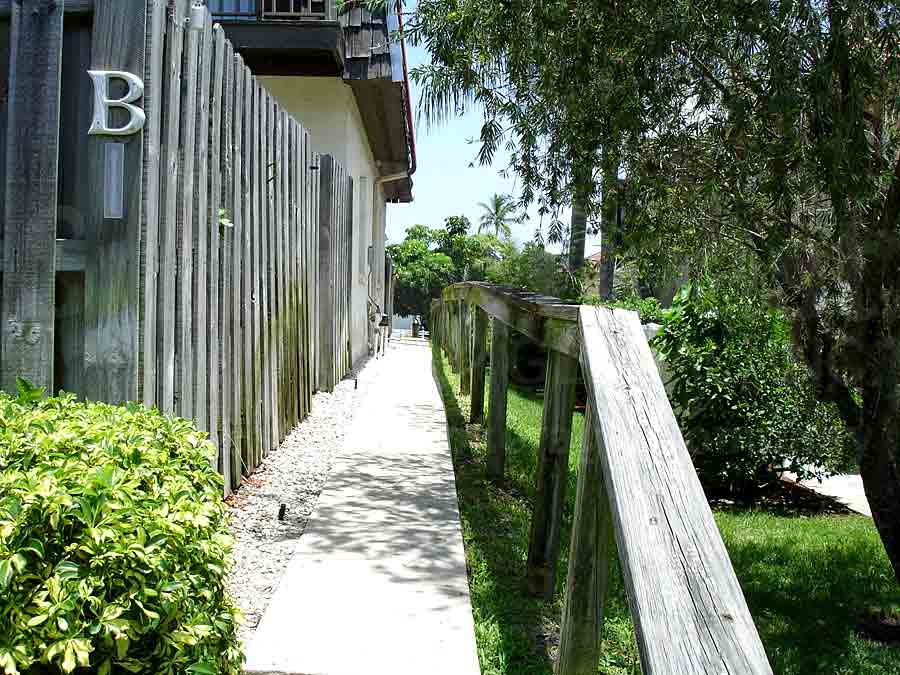Windward Villas Walkway